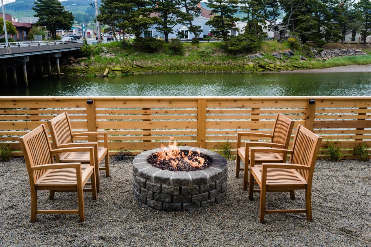 River Inn At Сисайд Экстерьер фото